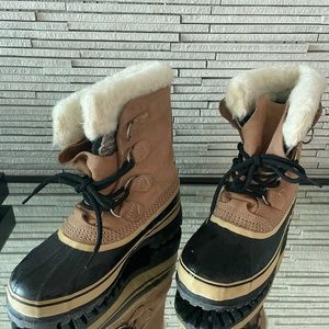 Caribou Sorel boots size 7